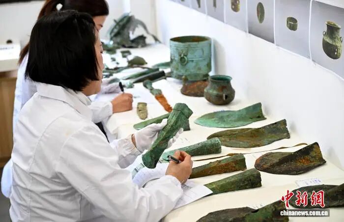 Archaeological material connected to Zhouyuan study